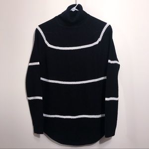 NWOT UK2LA Knitted Turtleneck